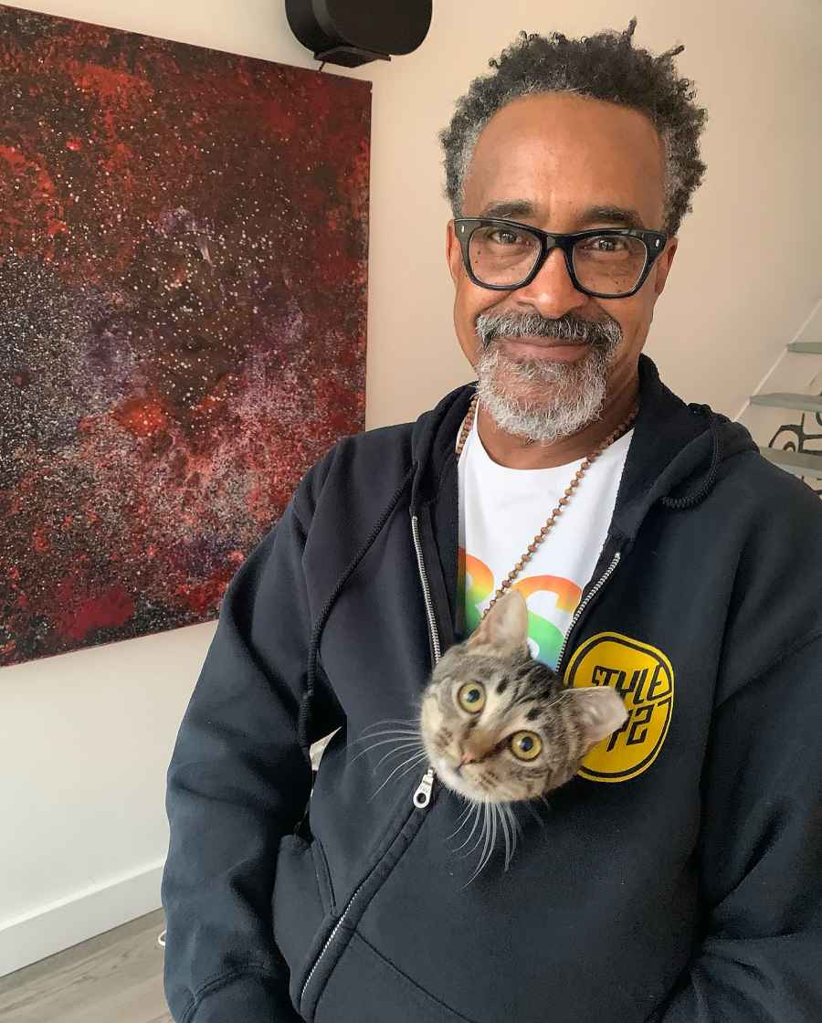 Tim Meadows They Tuck Their Small Pets Into Their Clothes Just Like us