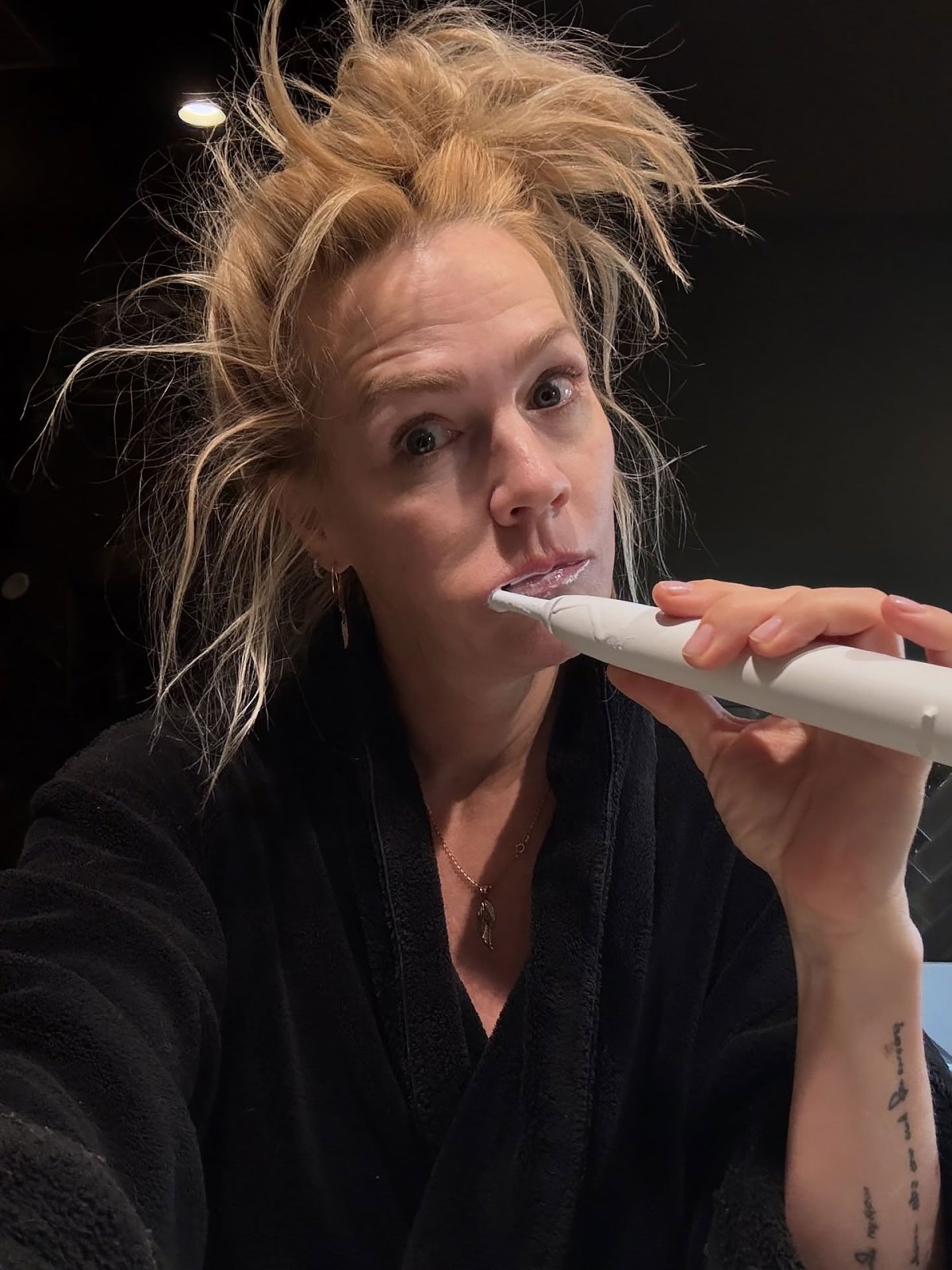 Jennie Garth They Let the Bedhead Rock on Weekends Just Like Us