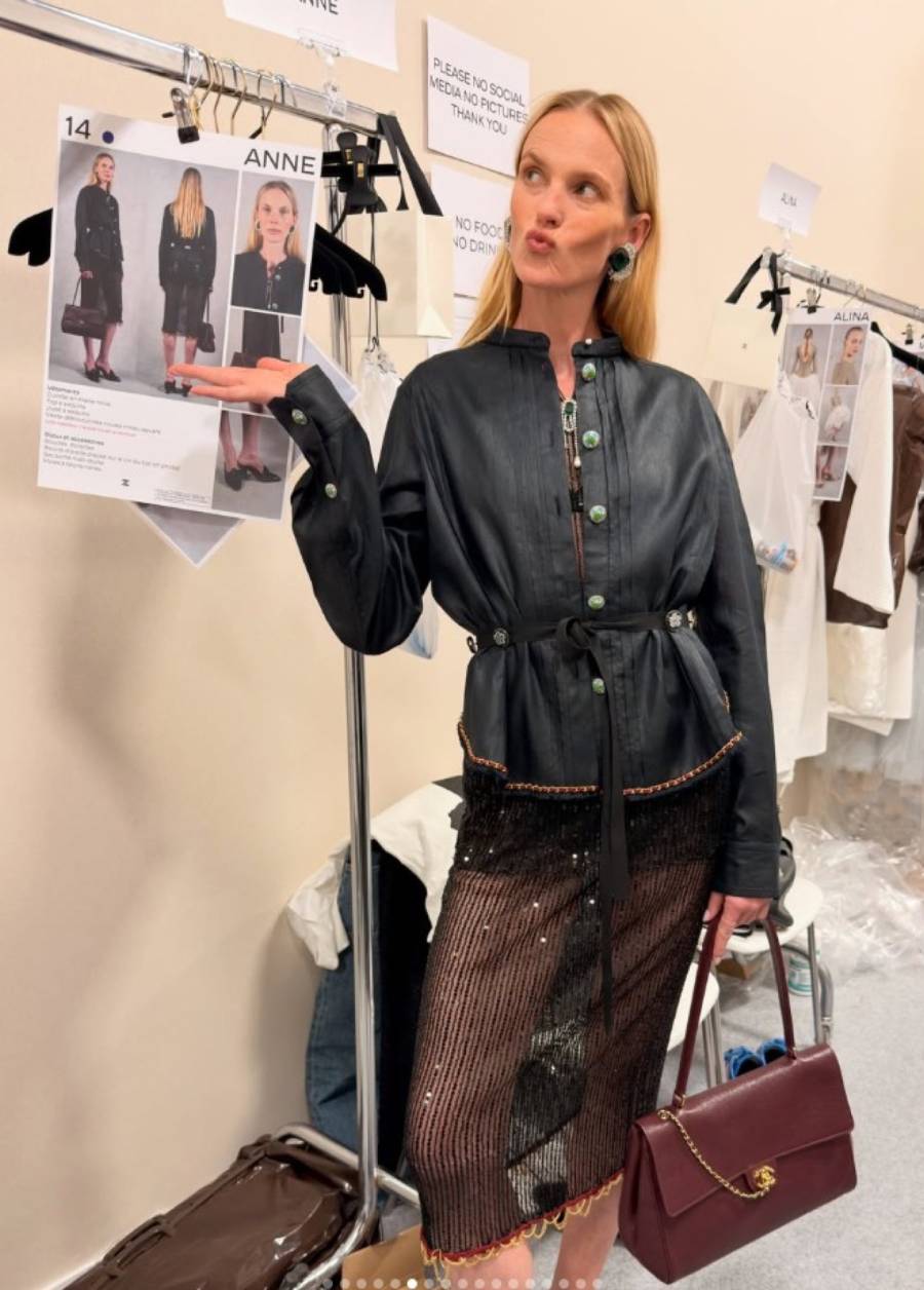 Anna V Chanel PFW Hot Pics.jpg